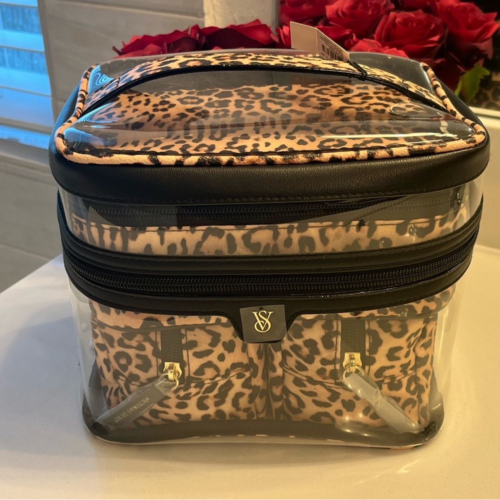 Victoria’sSecret travel, carry-on cosmetics beauty bag.